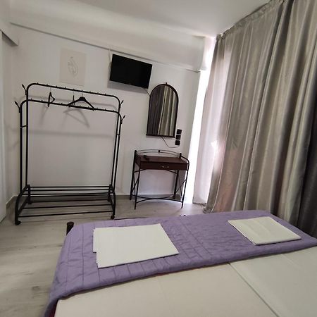 Lions 2 Studios & Apartments, Poros Island. Poros Town エクステリア 写真