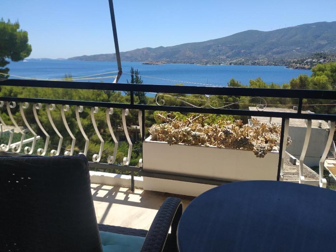 Lions 2 Studios & Apartments, Poros Island. Poros Town エクステリア 写真