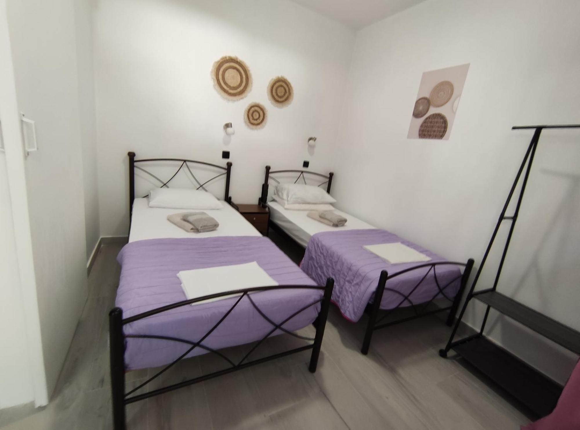 Lions 2 Studios & Apartments, Poros Island. Poros Town エクステリア 写真