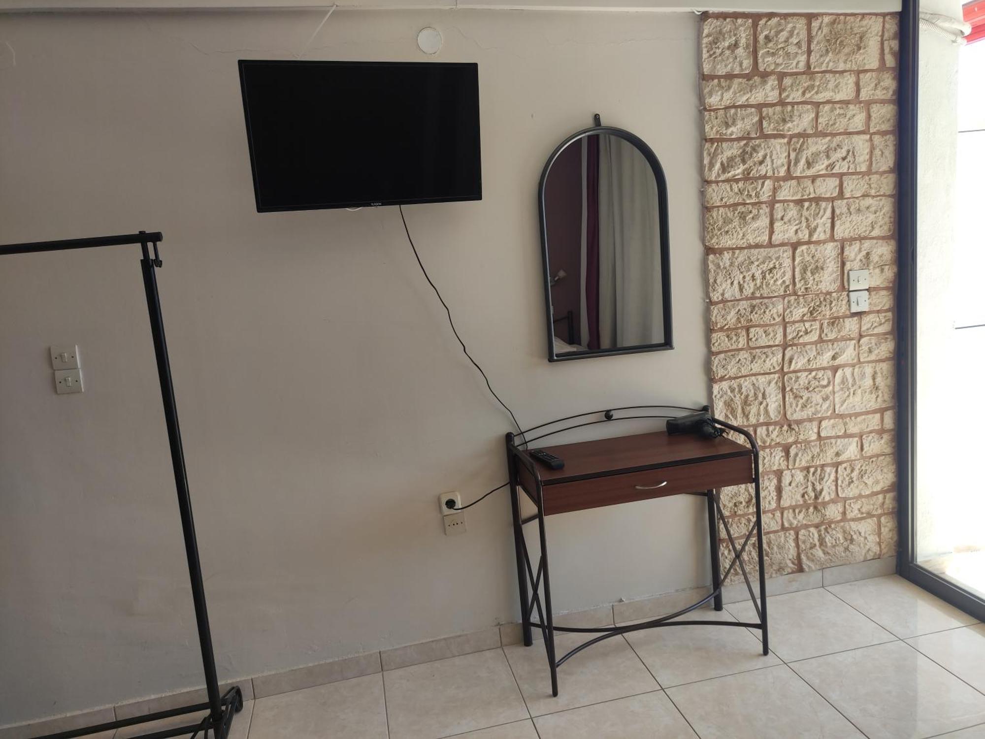 Lions 2 Studios & Apartments, Poros Island. Poros Town エクステリア 写真