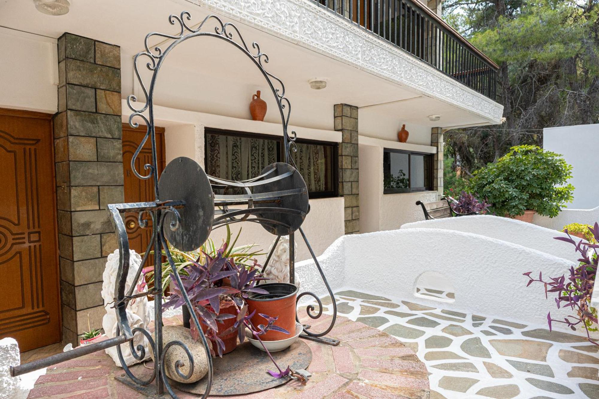 Lions 2 Studios & Apartments, Poros Island. Poros Town エクステリア 写真