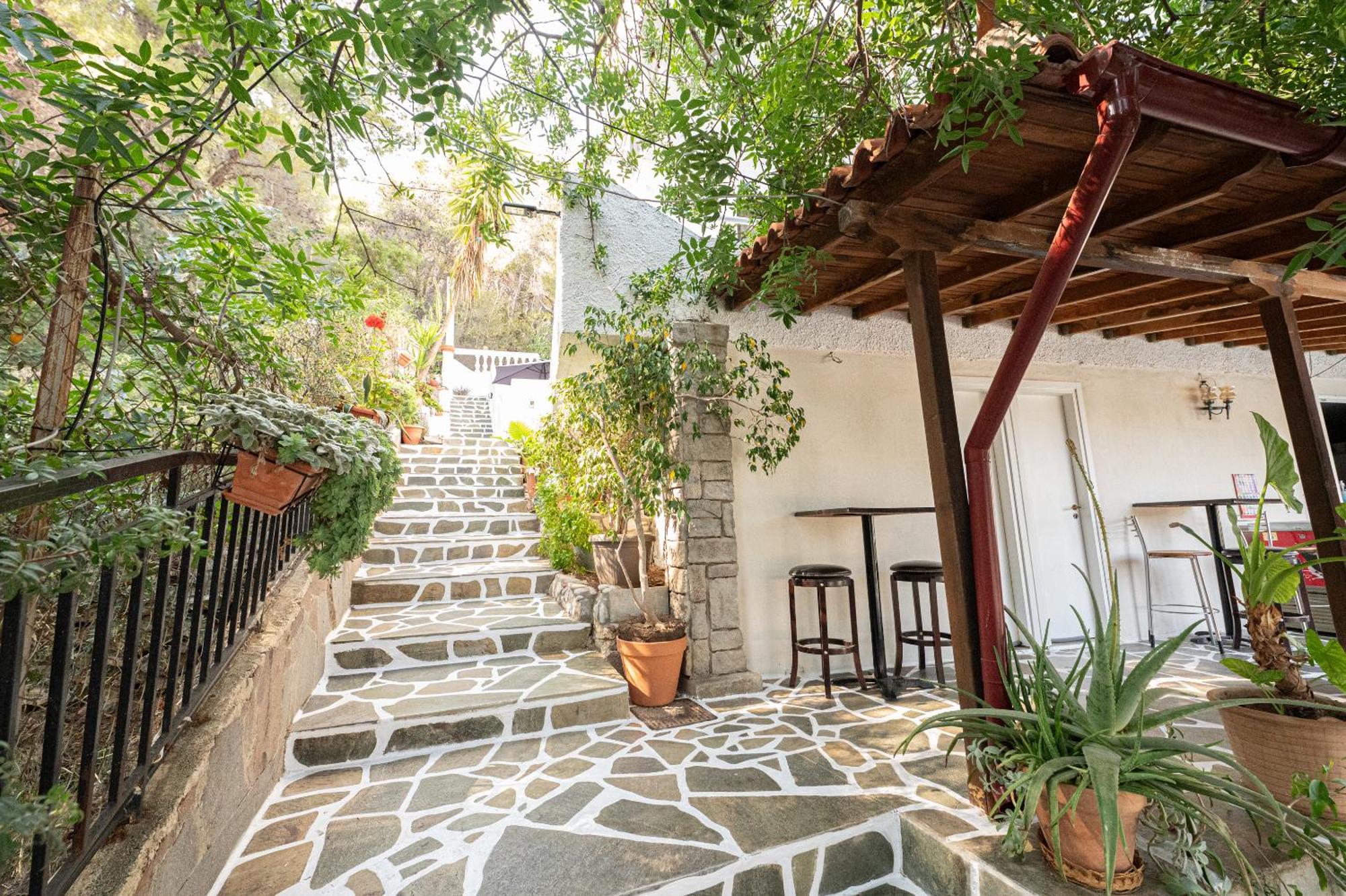 Lions 2 Studios & Apartments, Poros Island. Poros Town エクステリア 写真