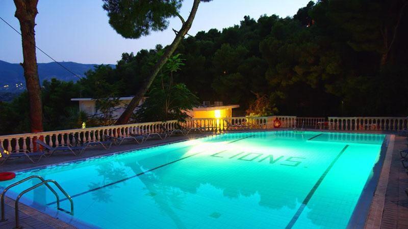 Lions 2 Studios & Apartments, Poros Island. Poros Town エクステリア 写真